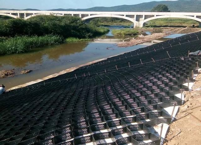 復(fù)合排水網(wǎng)的優(yōu)勢(shì)體現(xiàn)