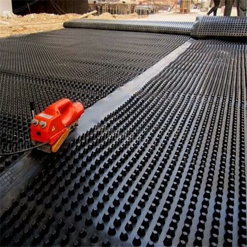 你鋪設(shè)凹凸型塑料排水板的方法是正確的嗎